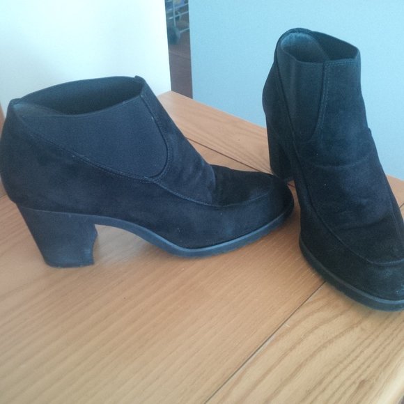 Bandolino Black Suede Comfort Ankle Boots XLNT - Picture 1 of 3